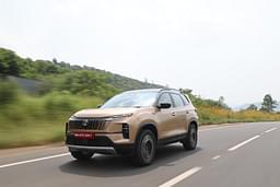 Tata Safari Front Right Three Quarter