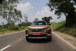 Tata Safari Front View