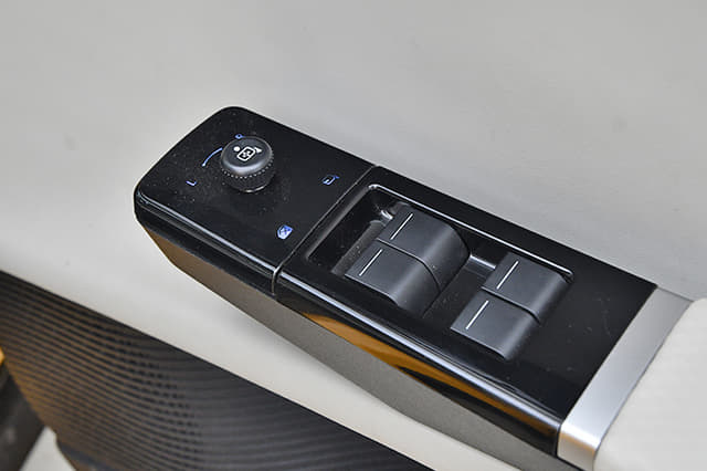 Door Controls Image - 32796