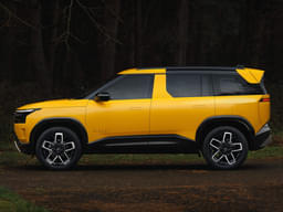 Tata Sierra Front Right Three Quarter