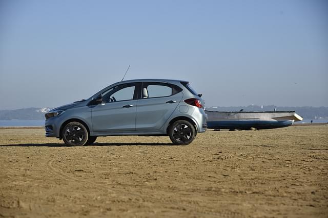 Alloy Wheels Image - 1476