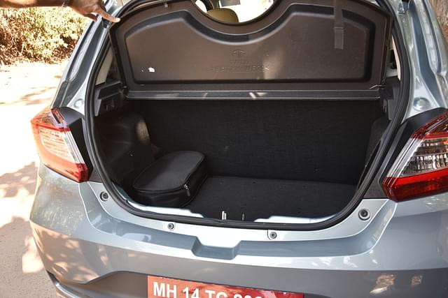 Rear View Image - 1503