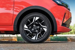 Tata Tiago Front Right Three Quarter
