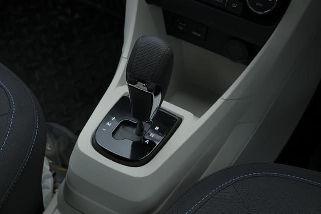 Gear Box Automatic Image - 15562