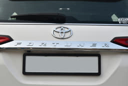 Toyota Fortuner Rear View Toyota Fortuner Rear View