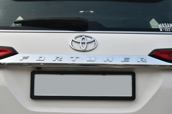 Toyota Fortuner Rear View Toyota Fortuner Rear View