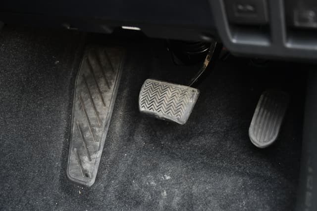 Foot Controls Image - 15684