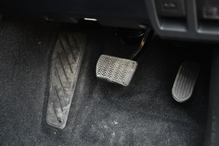 Toyota Fortuner Foot Controls