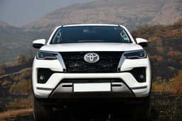 Toyota Fortuner Front View Toyota Fortuner Front View