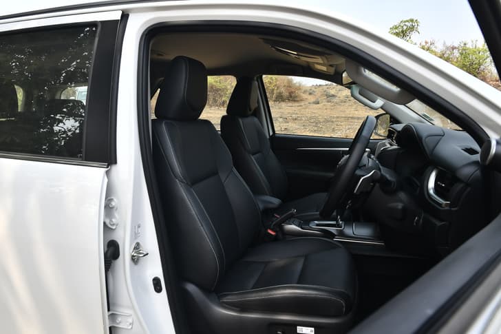Toyota Fortuner Front Row Seats
