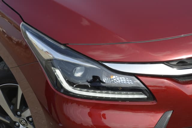 Headlight Image - 7788