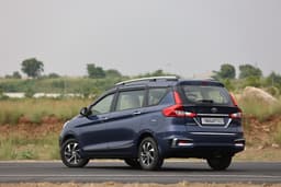 Toyota Rumion Rear View