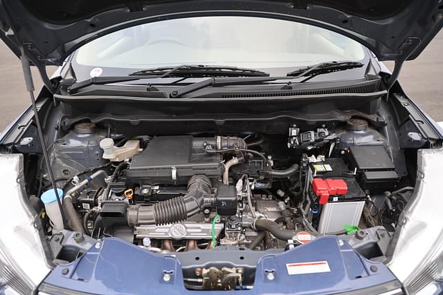 Open Bonnet Engine Shot Image - 15673