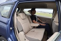 Toyota Rumion Second Row Seats