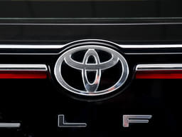 Toyota Vellfire Color Black