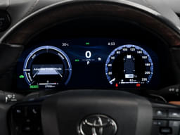 Toyota Vellfire Dashboard