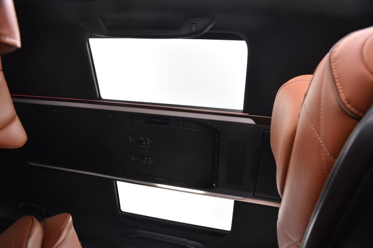 Toyota Vellfire Car Roof