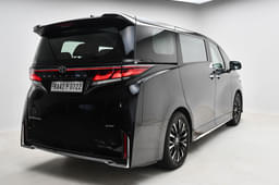 Toyota Vellfire Rear View