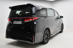 Toyota Vellfire Rear View Toyota Vellfire Rear View