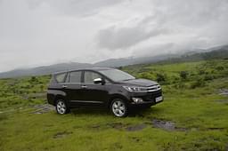 Toyota Innova Crysta Front Right Three Quarter