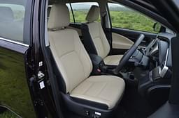 Toyota Innova Crysta Front Row Seats