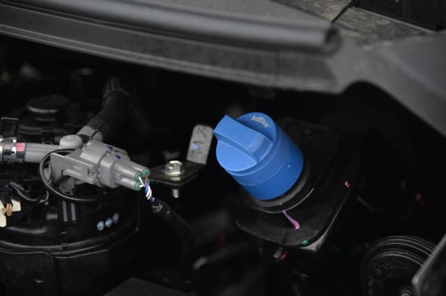 Open Bonnet Engine Shot Image - 5486
