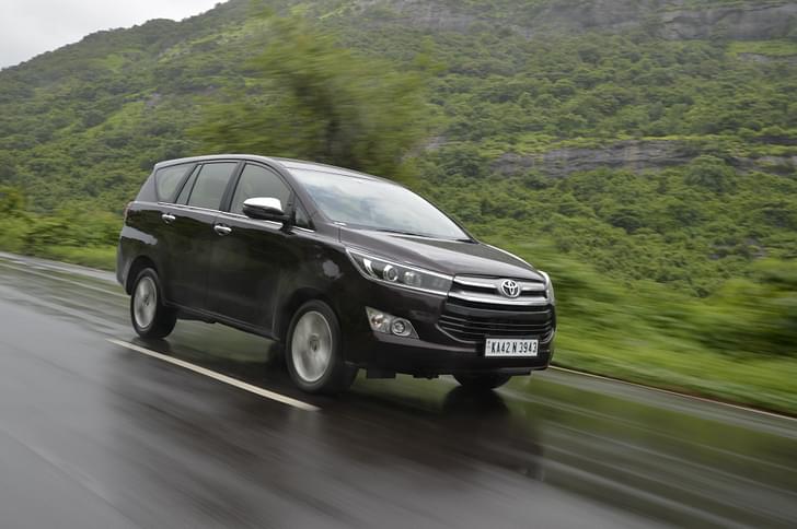Toyota Innova Crysta Front Right Three Quarter