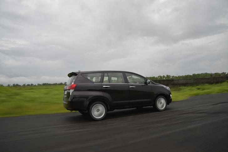 Toyota Innova Crysta Color Black
