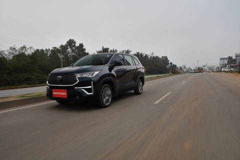 Toyota Innova HyCross