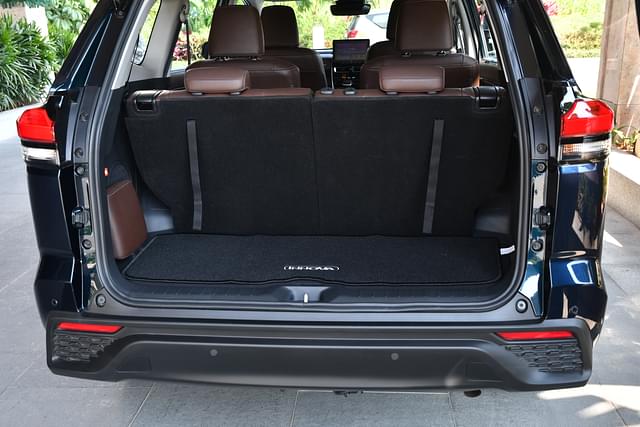 Rear View Image - 2658