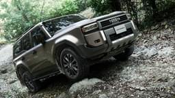 Toyota Land Cruiser Prado Front Left Three Quarter