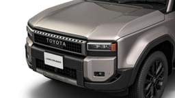 Toyota Land Cruiser Prado Front Right Three Quarter