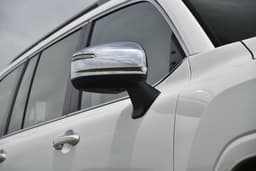 Toyota Land Cruiser Color White