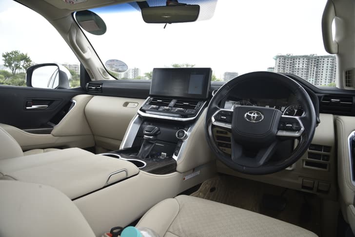 Toyota Land Cruiser Dashboard