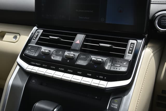 Infotainment System Image - 12565