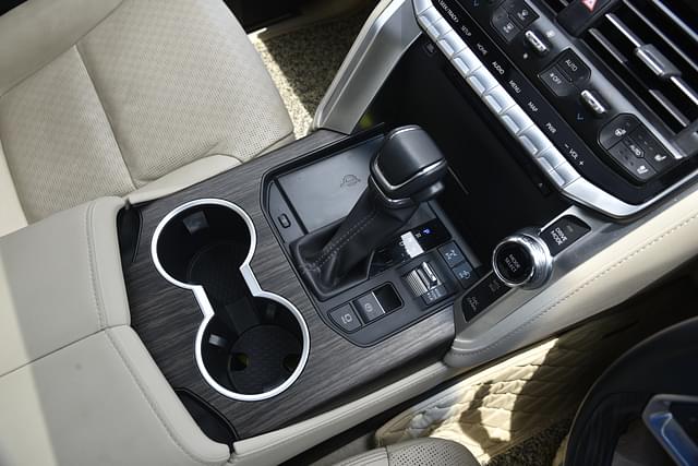 Center Console Cup Holders Image - 12639