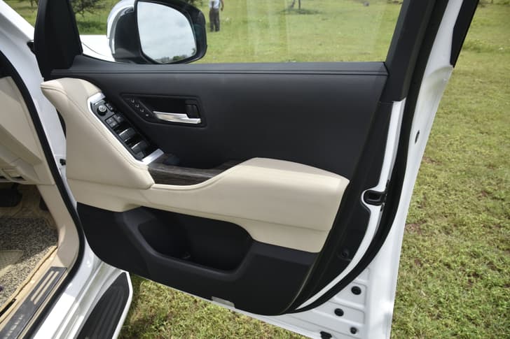 Toyota Land Cruiser Body Colored Bumpers
