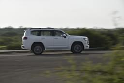 Toyota Land Cruiser Color White