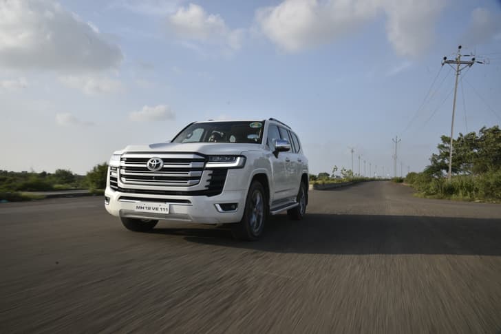 Toyota Land Cruiser Front Right Three Quarter