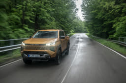Toyota New Hilux Front Right Three Quarter