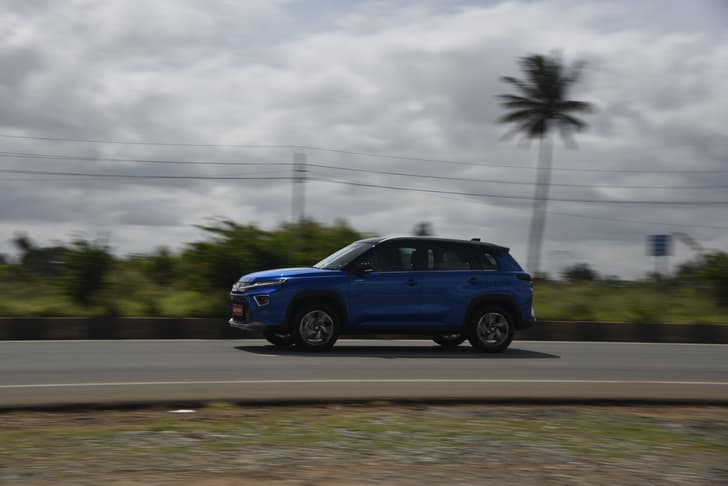 Toyota Urban Cruiser Hyryder Color Blue