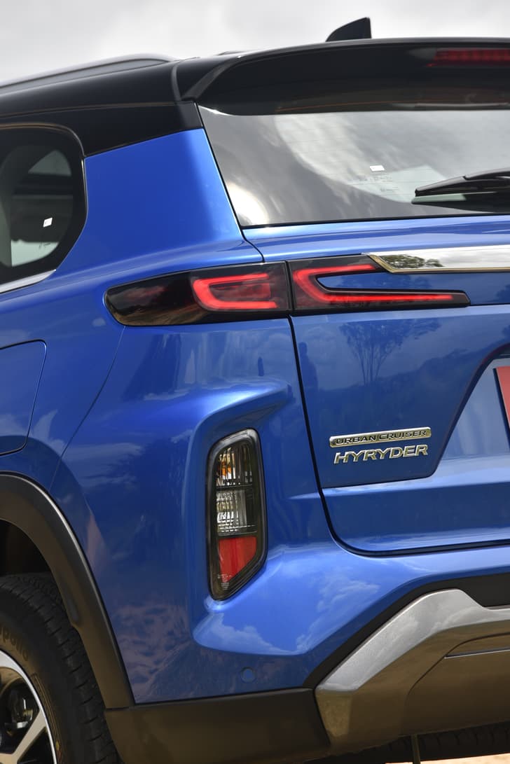 Toyota Urban Cruiser Hyryder Color Blue