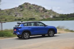 Toyota Urban Cruiser Hyryder Front Right Three Quarter