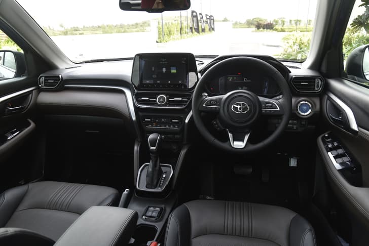 Toyota Urban Cruiser Hyryder Dashboard