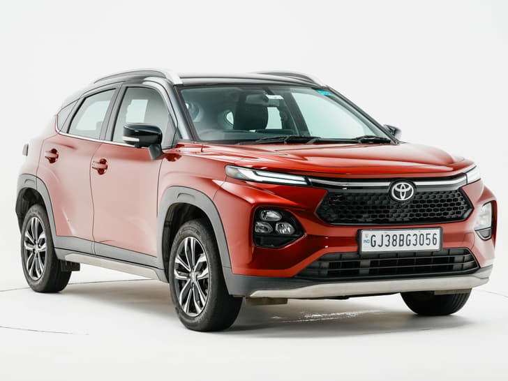 Toyota Urban Cruiser Taisor Front Right Three Quarter