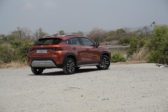 Rear View Image - 7524