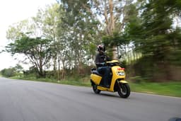 Vida Vx2 Front Right Three Quarter