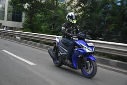 Yamaha Aerox 155 Version S Front Left Three Quarter