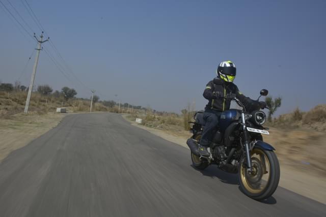 Front Left Three Quarter Image - 28041