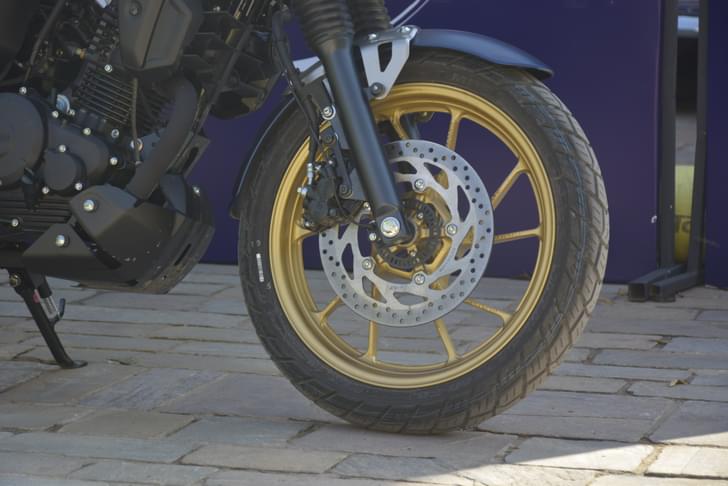 Yamaha Fz X Color Gold
